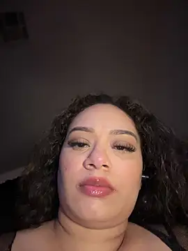 Snapshot of CarmelaAnthony chatting on 03/02/25, 01:38 CarmelaAnthony online show from 03/02/25, 01:38