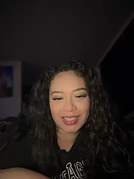 Snapshot of CarmelaAnthony chatting on 03/20/25, 12:53 CarmelaAnthony online show from 03/20/25, 12:53