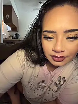 Snapshot of CarmelaAnthony chatting on 10/26/25, 04:02 CarmelaAnthony online show from 10/26/25, 04:02