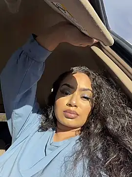 Snapshot of CarmelaAnthony chatting on 12/03/25, 04:16 CarmelaAnthony online show from 12/03/25, 04:16