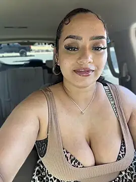 Snapshot of CarmelaAnthony chatting on 06/17/26, 08:43 CarmelaAnthony online show from 06/17/26, 08:43