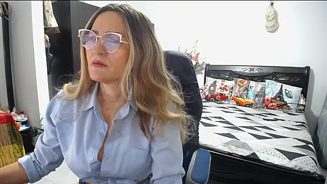 Xiimen online show from 01/15/25, 11:40