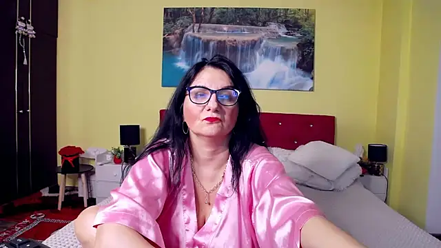 Snapshot of AlexaMorreno chatting on 03/08/25, 08:25 AlexaMorreno online show from 03/08/25, 08:25