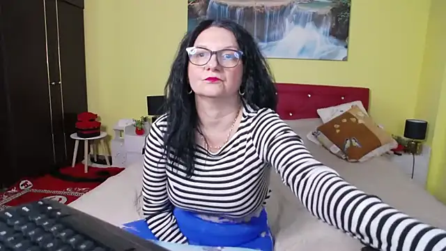 Snapshot of AlexaMorreno chatting on 05/13/26, 07:00 AlexaMorreno online show from 05/13/26, 07:00