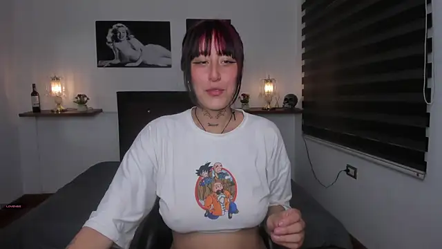 Snapshot of Mariana_Joness chatting on 02/20/25, 02:40 Mariana Joness online show from 02/20/25, 02:40