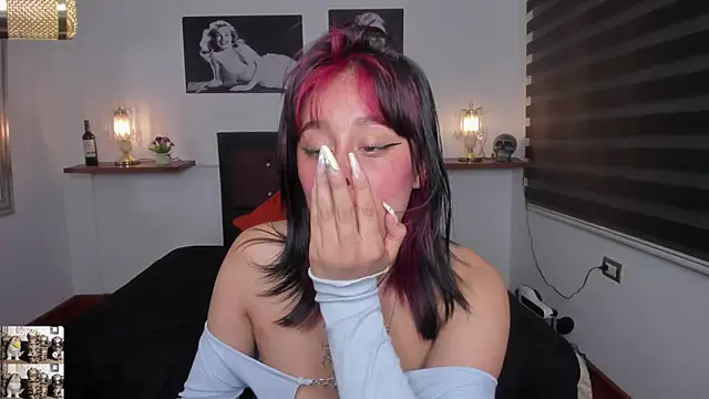 Snapshot of Mariana_Joness chatting on 02/28/25, 06:21 Mariana Joness online show from 02/28/25, 06:21