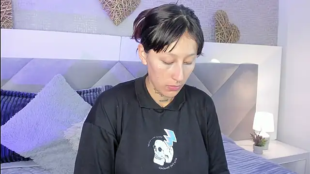 Snapshot of Mariana_Joness chatting on 04/17/26, 02:58 Mariana Joness online show from 04/17/26, 02:58