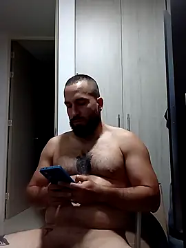 Snapshot of molok329 chatting on 04/23/26, 01:29 molok329 online show from 04/23/26, 01:29