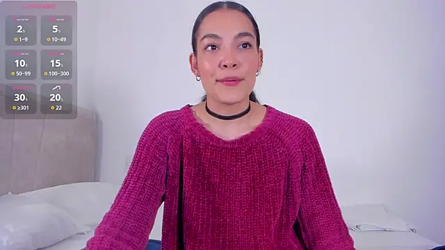 TIFFANYRUSSO online show from 11/26/25, 05:41