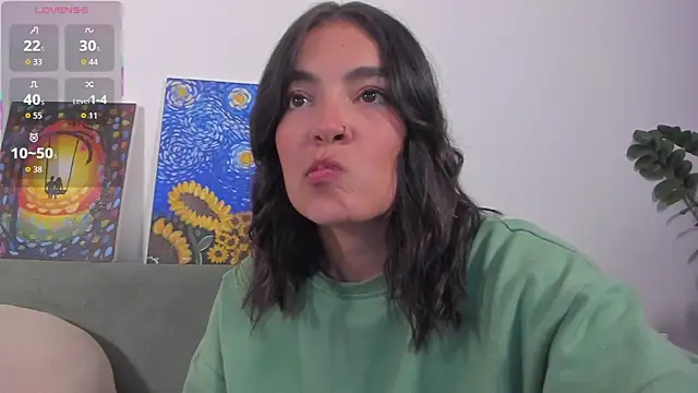 Snapshot of TIFFANYRUSSO chatting on 04/10/26, 05:45 TIFFANYRUSSO online show from 04/10/26, 05:45