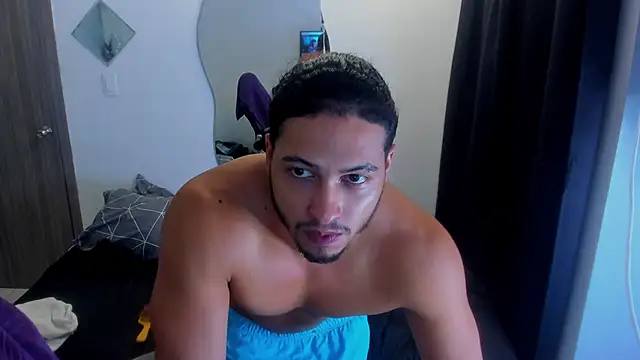 Snapshot of Kris_Khalifa69 chatting on 06/14/26, 03:58 Kris Khalifa69 online show from 06/14/26, 03:58