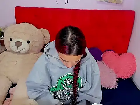 Snapshot of GiannaGoddes chatting on 01/15/25, 10:17 GiannaGoddes online show from 01/15/25, 10:17