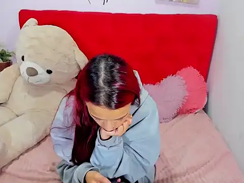 Snapshot of GiannaGoddes chatting on 01/16/25, 11:26 GiannaGoddes online show from 01/16/25, 11:26