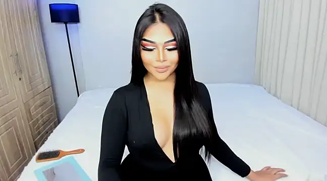 Snapshot of shantal_r0mance chatting on 03/05/25, 12:27 shantal r0mance online show from 03/05/25, 12:27