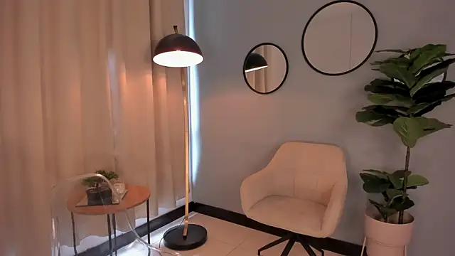 LiaPearce online show from 02/02/25, 03:39