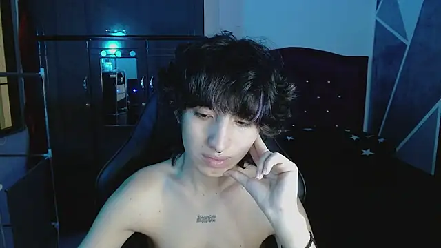 littlextreme online show from 04/17/26, 04:04