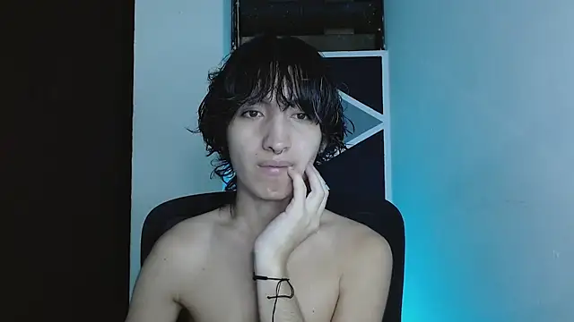 littlextreme online show from 05/05/26, 04:09