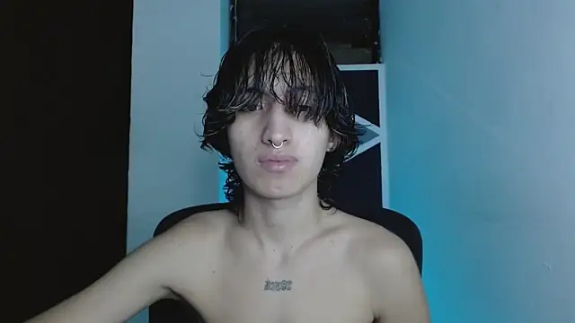 Snapshot of littlextreme chatting on 06/20/26, 03:31 littlextreme online show from 06/20/26, 03:31