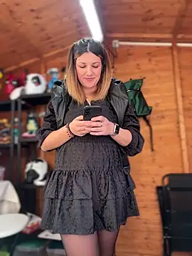 DaisyVibesss online show from 12/31/24, 01:52