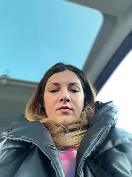 DaisyVibesss online show from 02/05/25, 08:43