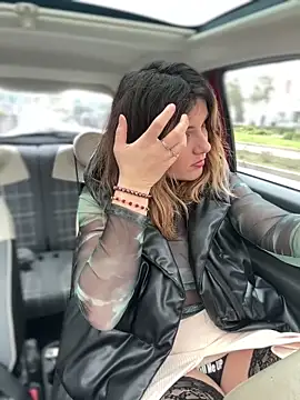 DaisyVibesss online show from 02/14/25, 10:38