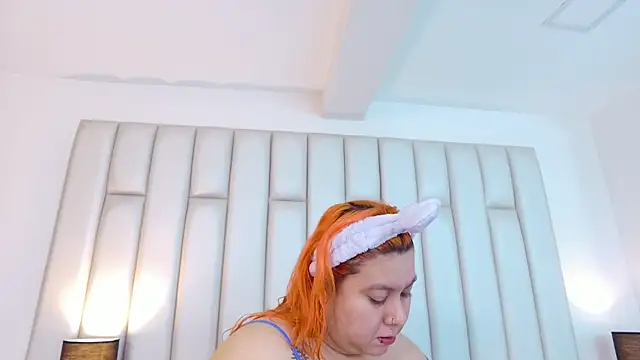 aandreaperez online show from 11/28/25, 11:57