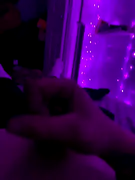 Hugetings online show from 12/21/25, 12:34