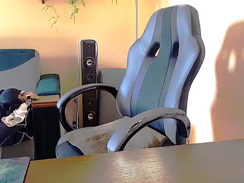 Snapshot of Diablica41 chatting on 02/05/25, 10:51 Diablica41 online show from 02/05/25, 10:51