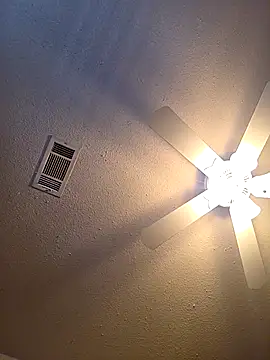 Snapshot of StallionMilf chatting on 11/21/25, 05:22 StallionMilf online show from 11/21/25, 05:22