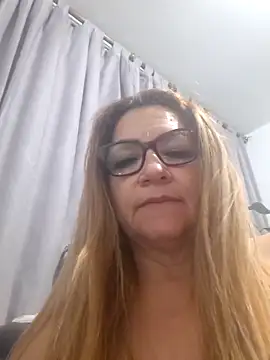 Snapshot of gisela27 chatting on 05/13/26, 03:26 gisela27 online show from 05/13/26, 03:26