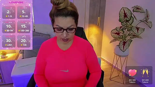 Snapshot of gisela27 chatting on 05/18/26, 12:55 gisela27 online show from 05/18/26, 12:55