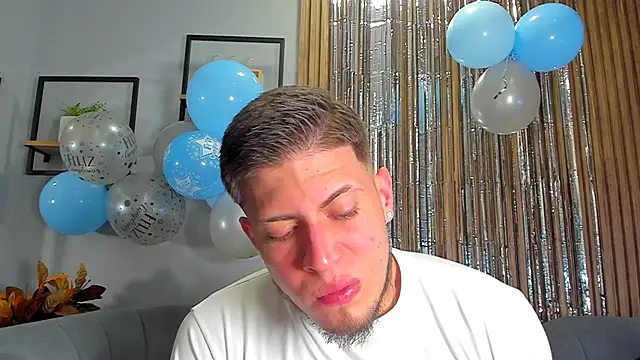 SebastianMaximoff online show from 12/17/25, 12:22