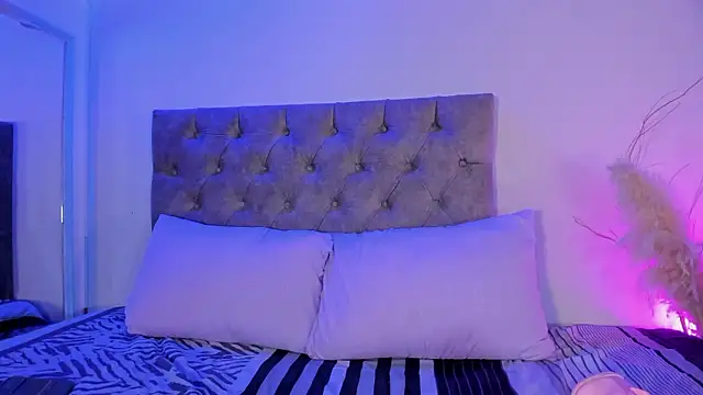 Snapshot of ale_cam chatting on 01/13/26, 02:28 ale cam online show from 01/13/26, 02:28