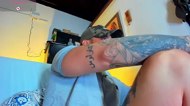 CamiloGray  online show from 02/19/25, 01:28