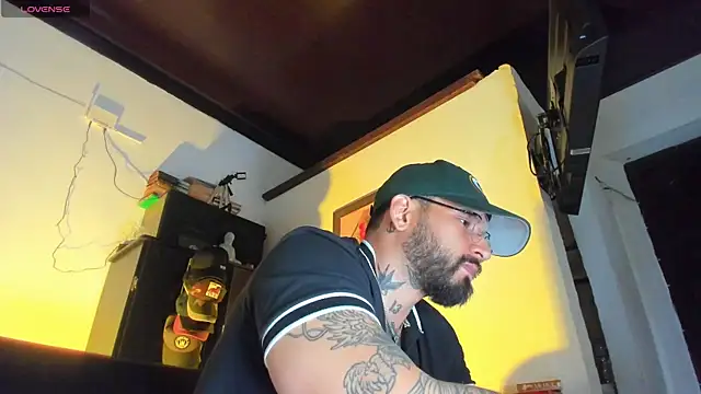 CamiloGray  online show from 09/21/25, 11:23