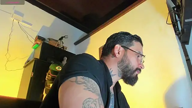 CamiloGray  online show from 10/20/25, 01:44