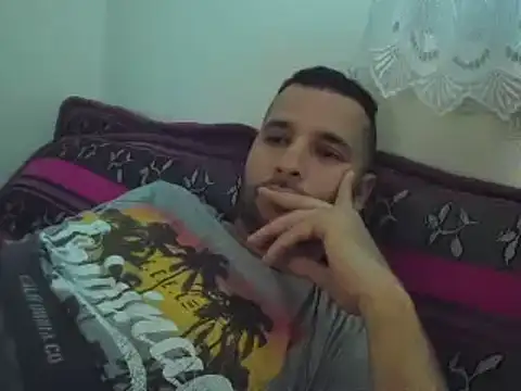 Snapshot of Dani_Lop chatting on 01/17/25, 03:23 Dani Lop online show from 01/17/25, 03:23