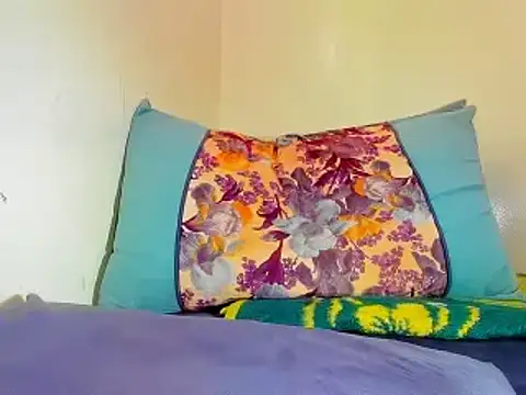 Snapshot of Dani_Lop chatting on 02/15/25, 10:33 Dani Lop online show from 02/15/25, 10:33