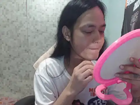 Snapshot of itsmacky4u chatting on 03/17/25, 03:57 itsmacky4u online show from 03/17/25, 03:57