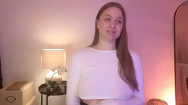 Snapshot of MilaFleur chatting on 02/01/25, 03:18 MilaFleur online show from 02/01/25, 03:18