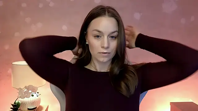 Snapshot of MilaFleur chatting on 06/05/26, 02:12 MilaFleur online show from 06/05/26, 02:12
