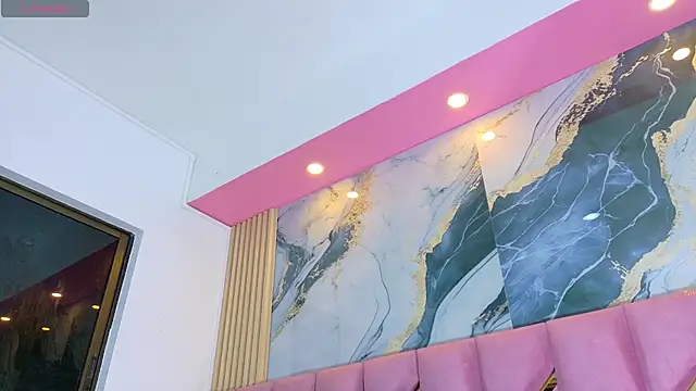 hornyhousekeeper  online show from 09/19/25, 01:01