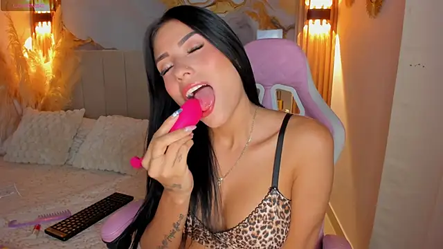 adda mancini online show from 04/16/26, 04:02