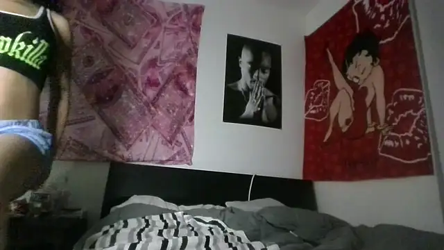 Snapshot of sexybribri@xh chatting on 11/26/25, 04:02 sexybribrixh online show from 11/26/25, 04:02