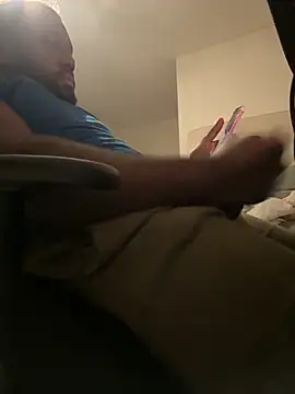 Snapshot of waakenda chatting on 10/18/25, 08:42 waakenda online show from 10/18/25, 08:42