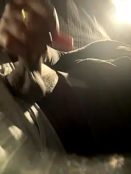 Snapshot of waakenda chatting on 11/15/25, 02:20 waakenda online show from 11/15/25, 02:20