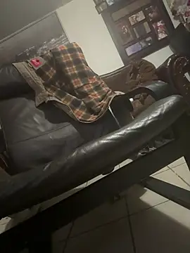 Snapshot of Cataleia21 chatting on 04/05/26, 10:01 Cataleia21 online show from 04/05/26, 10:01