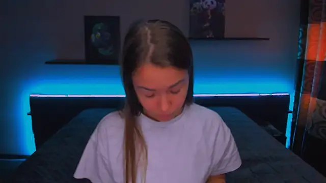 Snapshot of AlexaBarkley chatting on 02/19/25, 06:22 AlexaBarkley online show from 02/19/25, 06:22