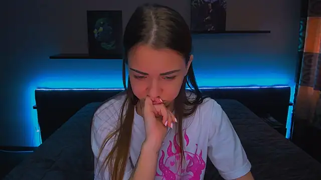 Snapshot of AlexaBarkley chatting on 02/20/25, 06:17 AlexaBarkley online show from 02/20/25, 06:17