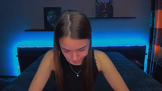 Snapshot of AlexaBarkley chatting on 03/10/25, 03:23 AlexaBarkley online show from 03/10/25, 03:23